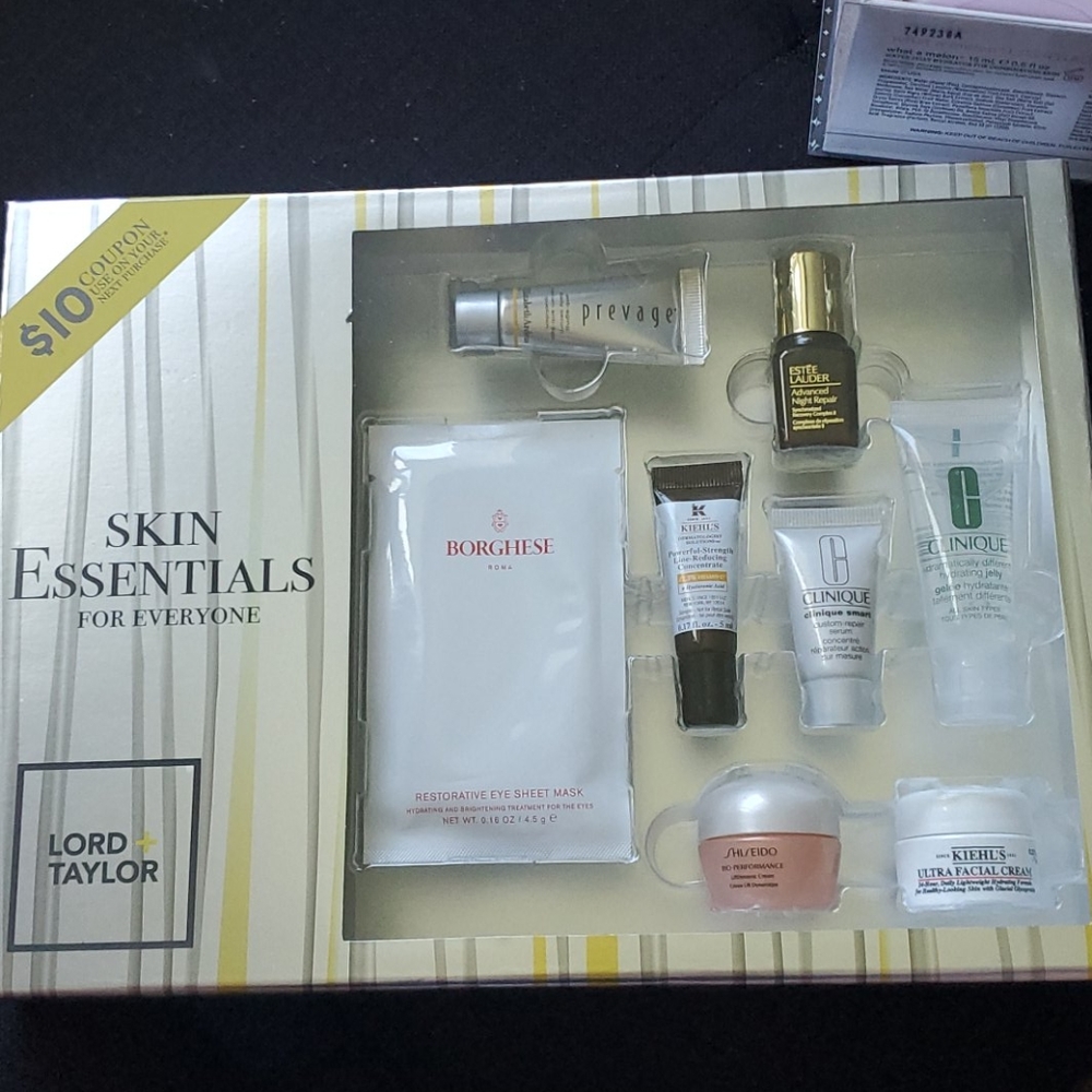 Skin essentials LAST CHANCE